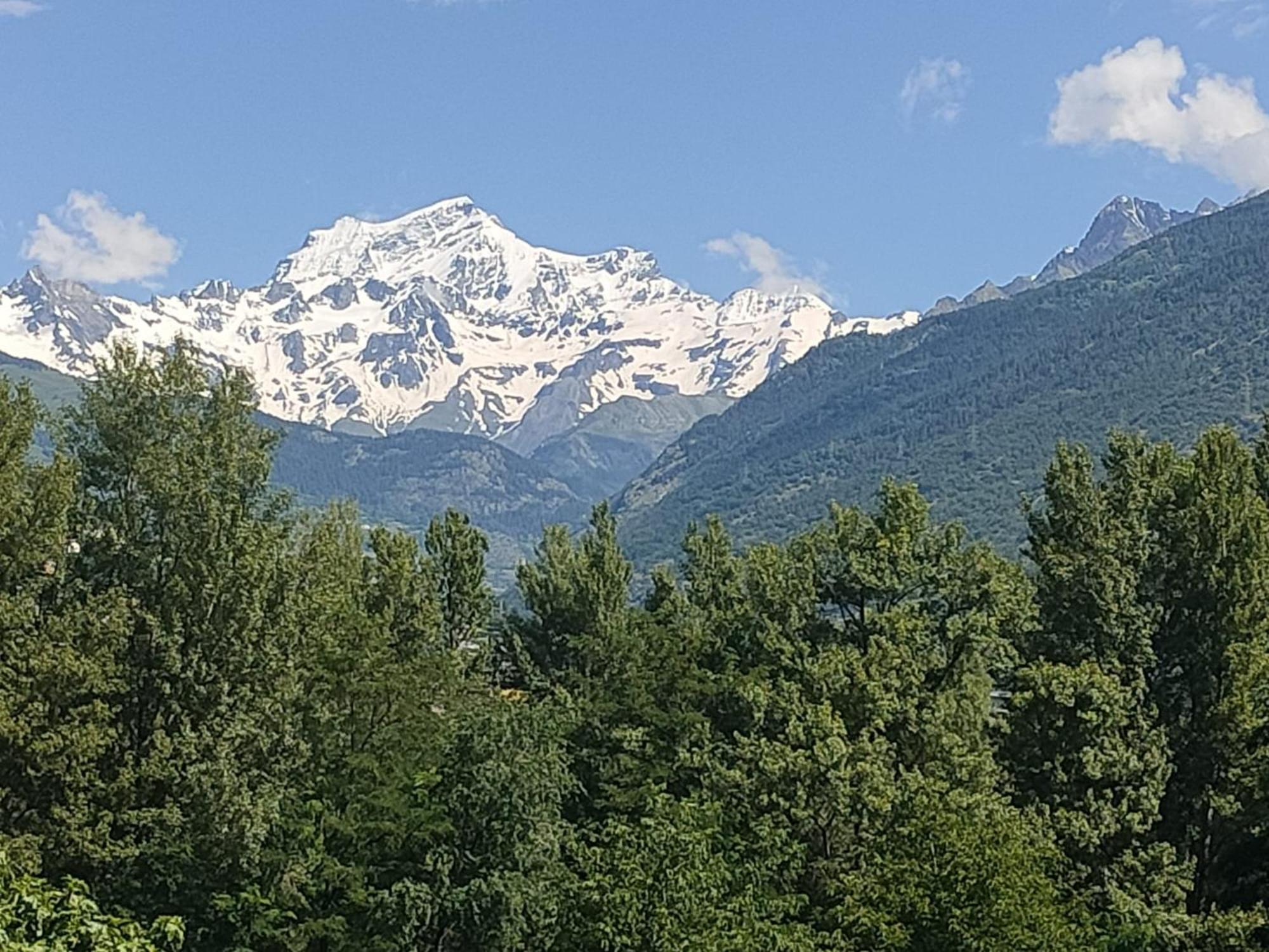 Ospitalita, Natura, Sport A Due Passi Da Aosta Bagian luar foto